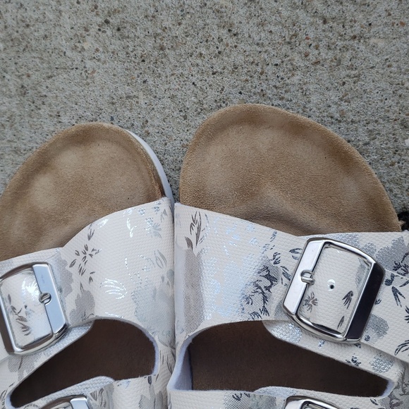 Natural Walk by Esmara Womens Floral Metallic Buckle Sandals Size 7 Comfort - Picture 13 of 15